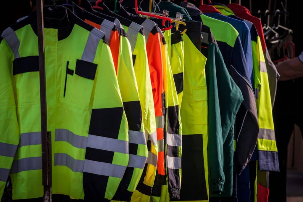 How To Choose The Right Workwear Clothes